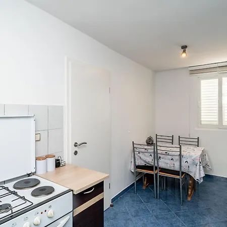& Alan Guest house 2*